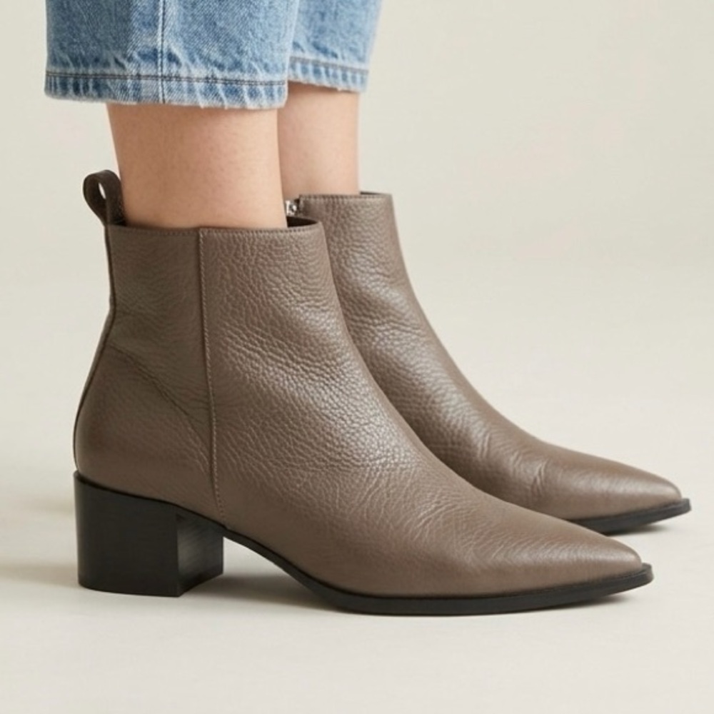 EVERLANE The Boss Boot In Taupe Pebbled Leather Ankle Booties